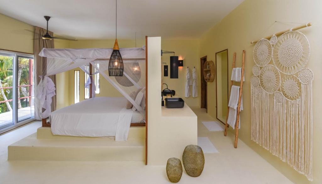 Alma Boutique Hotel image #3