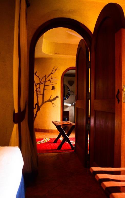 Amboseli Serena Safari Lodge image #6