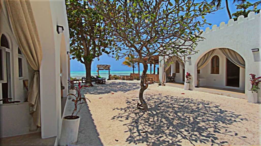 Coco Beach image #3