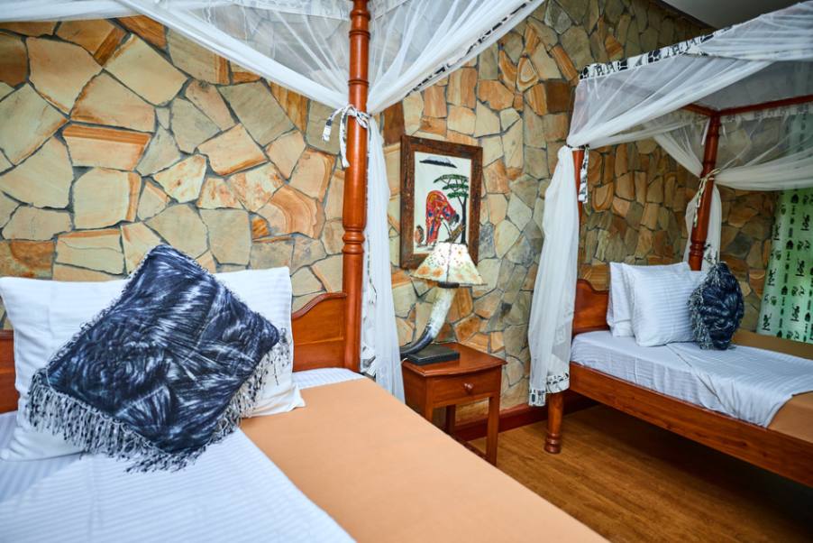 Enyati Lodge image #16