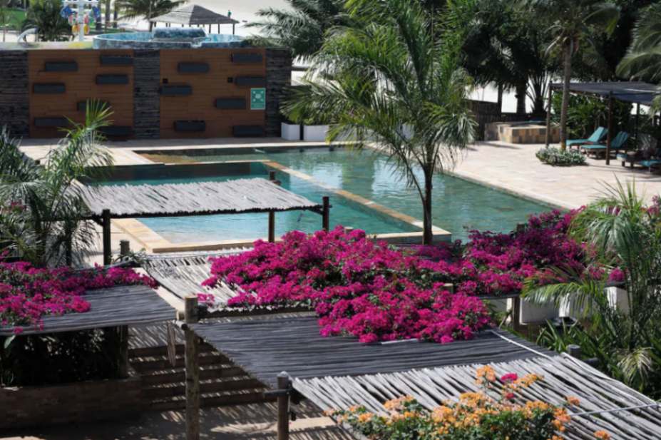 Giraffe Ocean View Hotel image #14