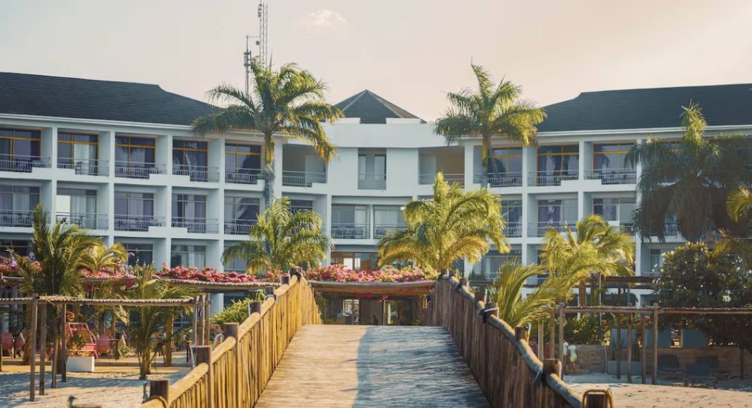 Giraffe Ocean View Hotel image #9