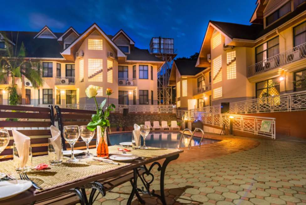 Gold Crest Hotel