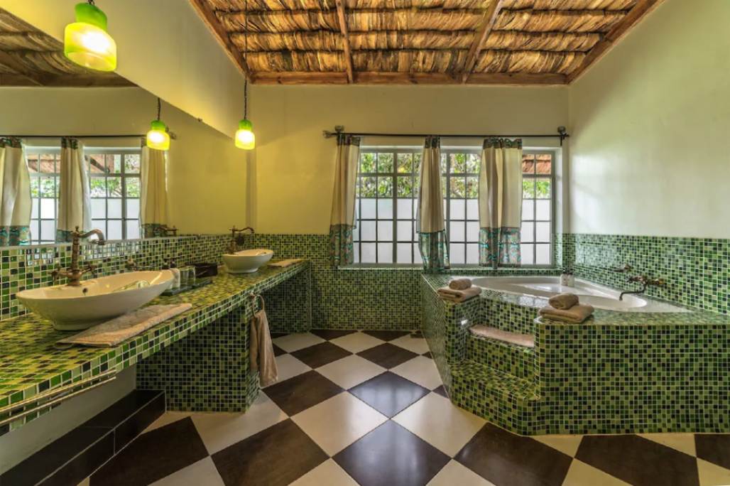 Hatari Lodge image #15