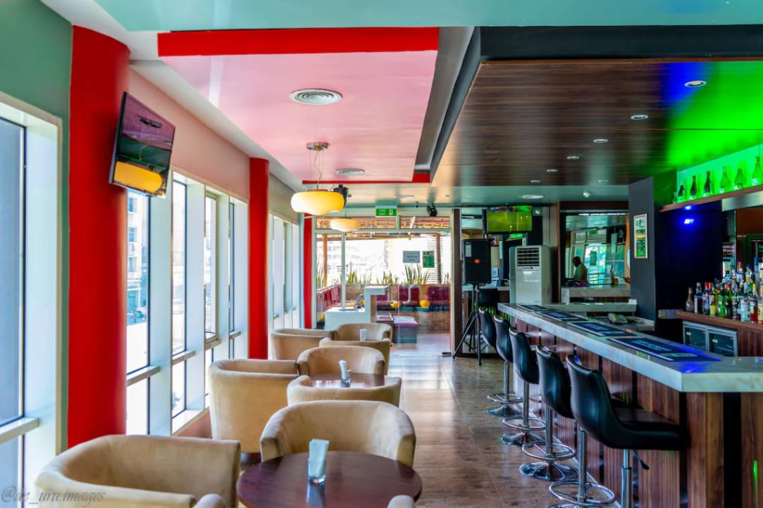 Holiday Inn image #8