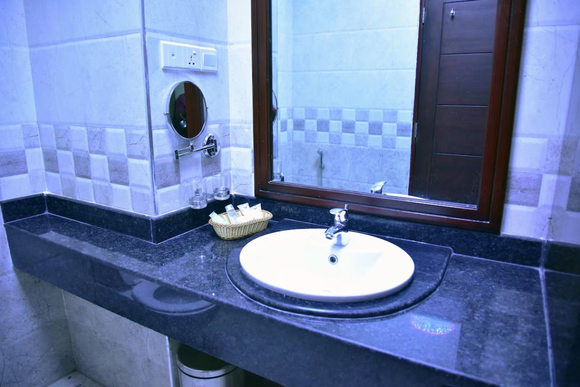 Hotel Blue Sapphire image #3