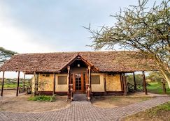 Lake Ndutu Luxury Tented Lodge image #11