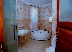 Masailand Safari Lodge